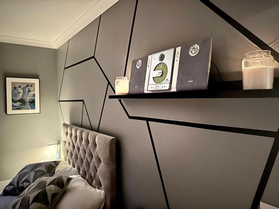 Stunning Luxury Croydon Apartment Gatwick Airport Close Purley Exteriör bild
