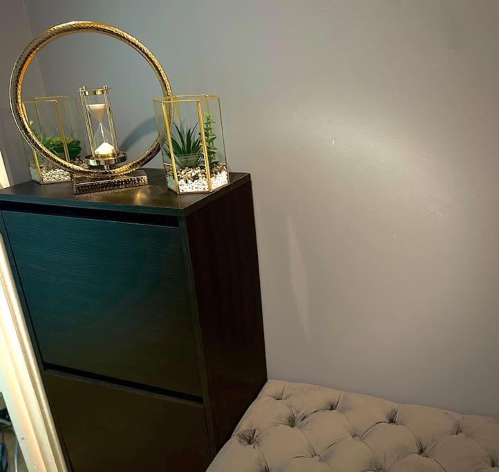 Stunning Luxury Croydon Apartment Gatwick Airport Close Purley Exteriör bild